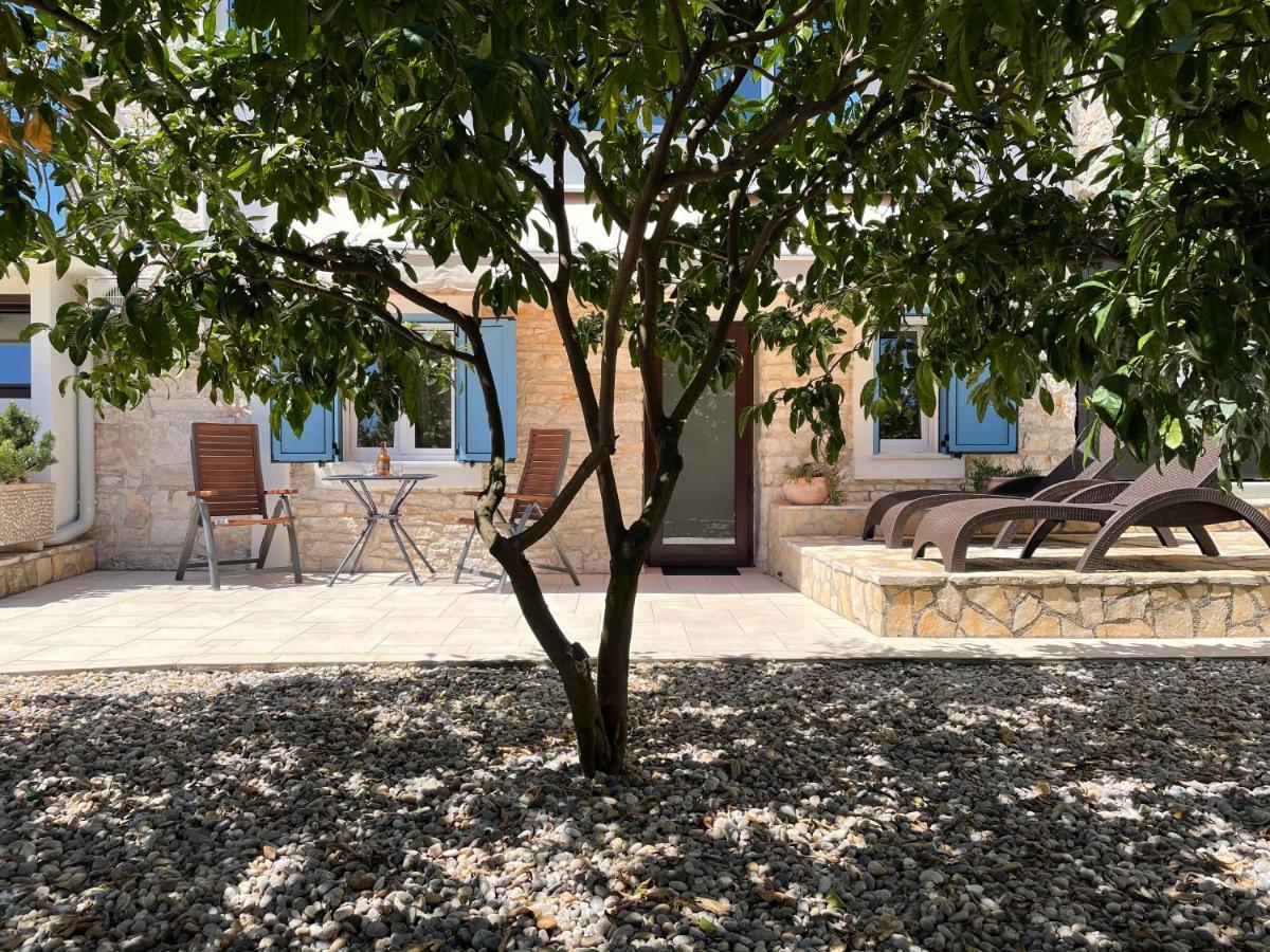 Apartments Nona Pula Exterior photo