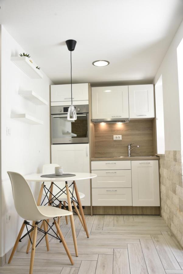 Apartments Nona Pula Exterior photo